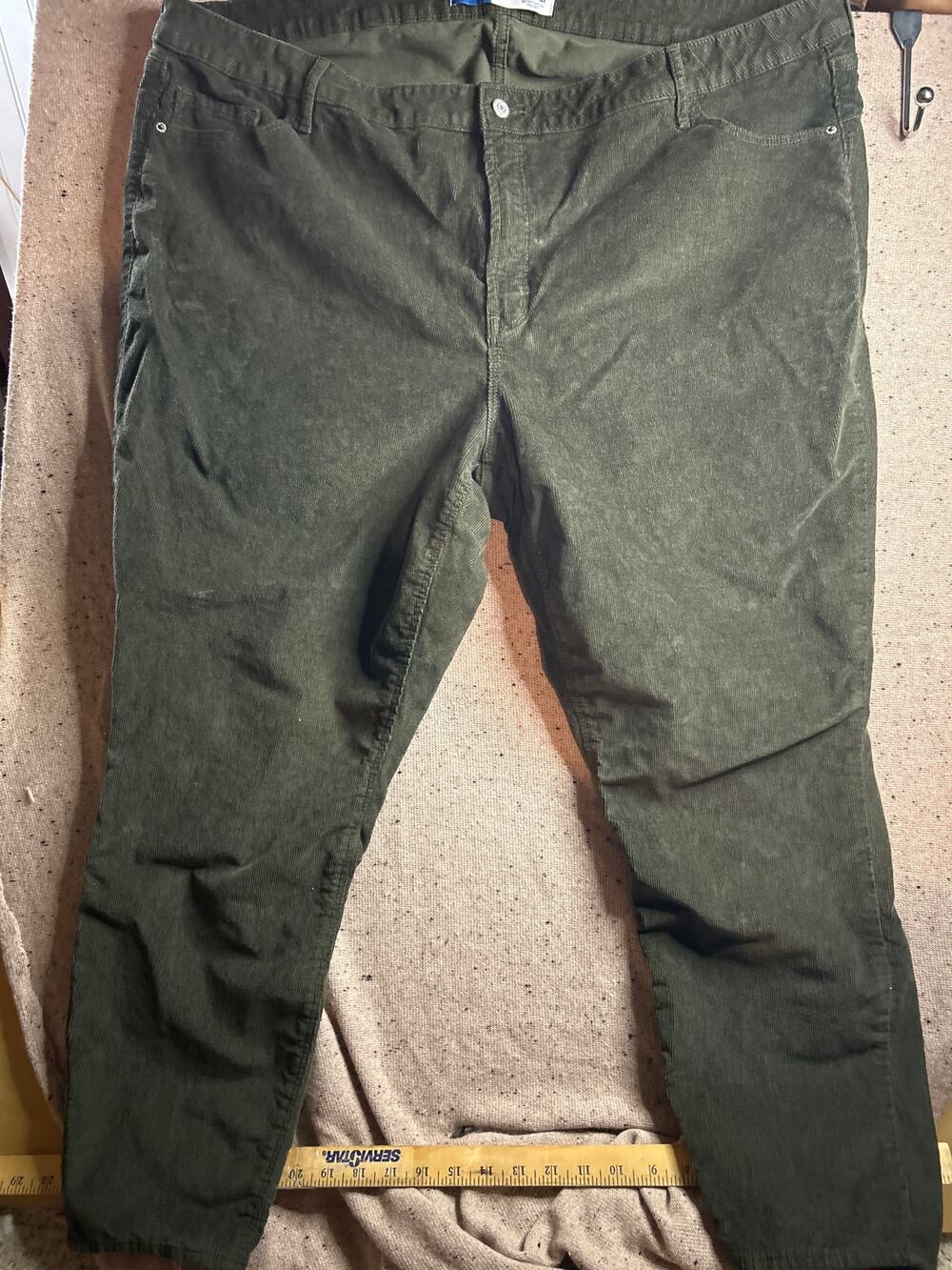 Old Navy Rockstar Corduroy Pants | Dark Green | Size 26 Plus High Rise Stretch